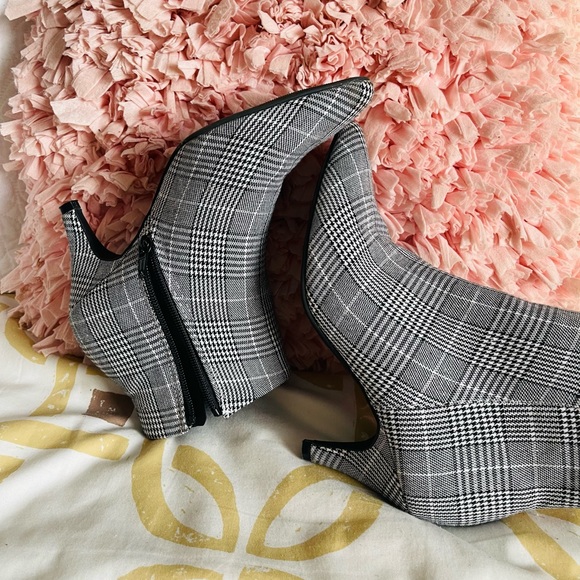 Booties - Picture 10 of 16